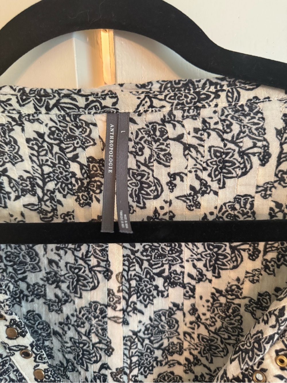 Anthropologie Trina Pintuck swing top, Large - Picture 3 of 4
